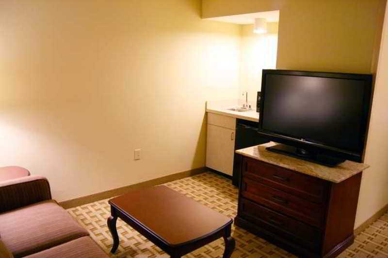 Hampton & El Paso-airport Hotel 3*