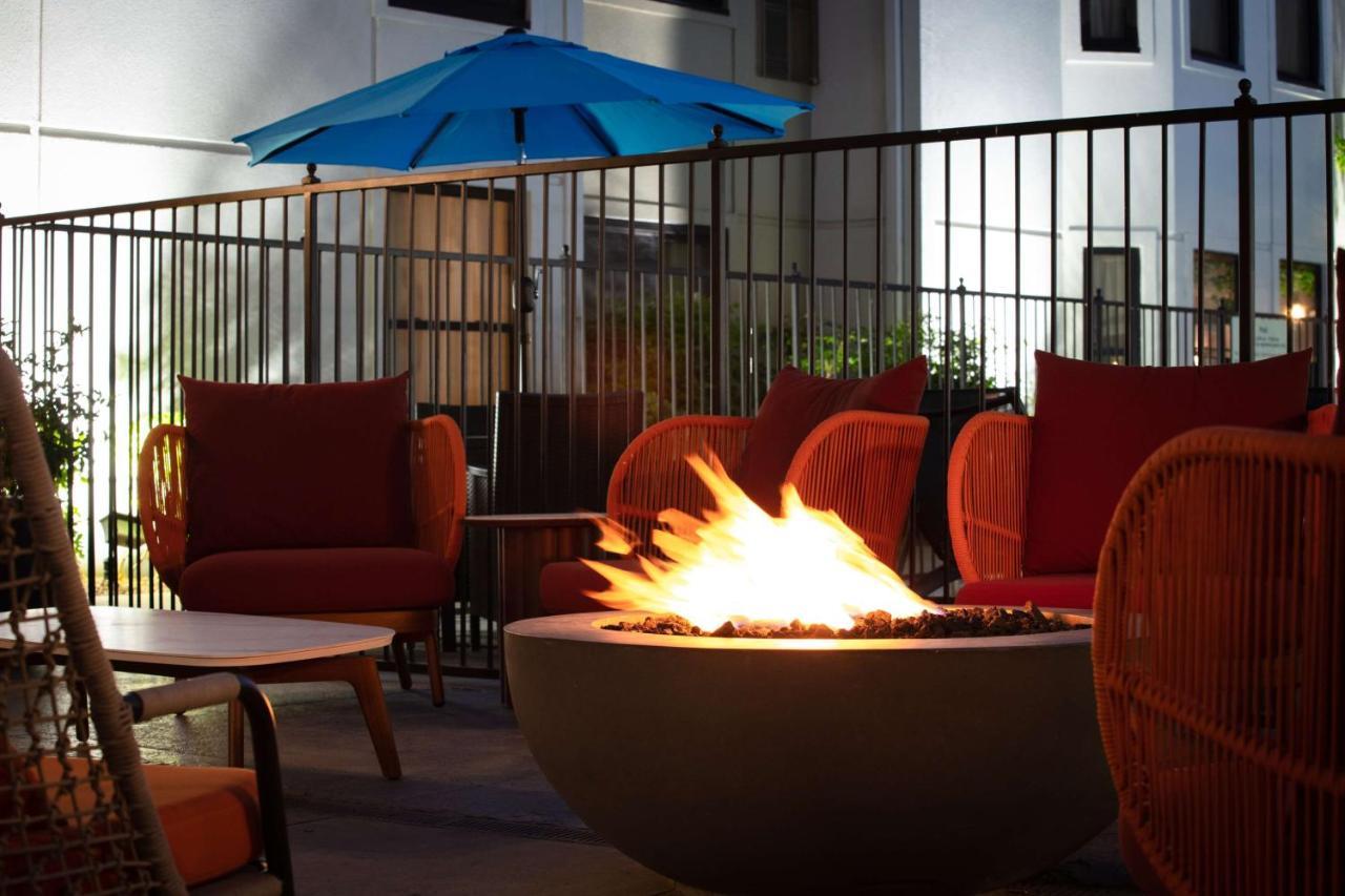 Hotel Hampton & El Paso-airport 3*